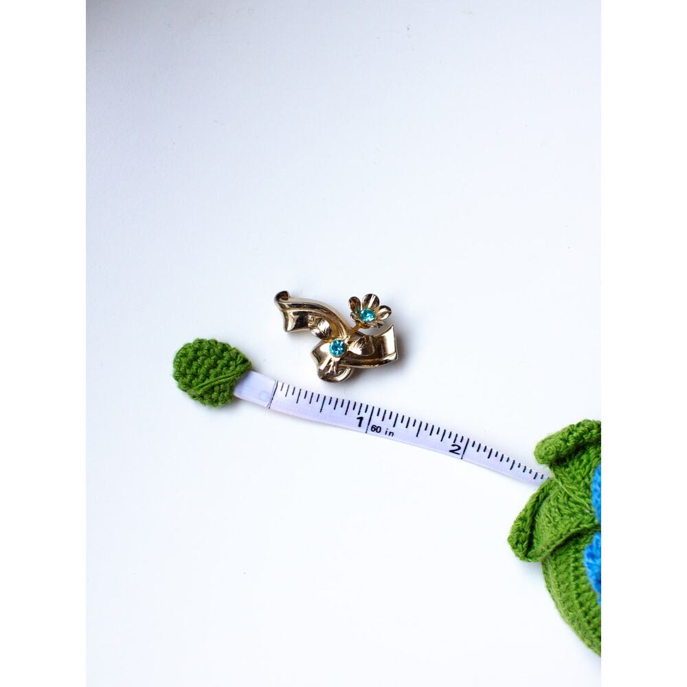 Yellow Gold Plated Coro Brooch - Picture 4 of 4
